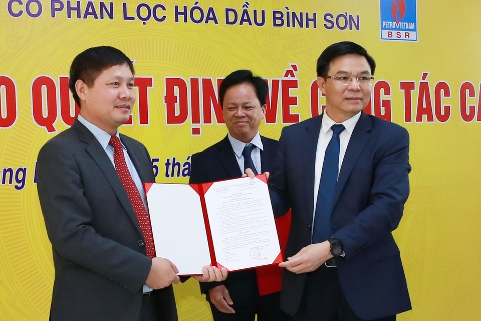 BSR công bố và trao quyết định về công tác cán bộ - 1 BSR công bố và trao quyết định về công tác cán bộ - 1