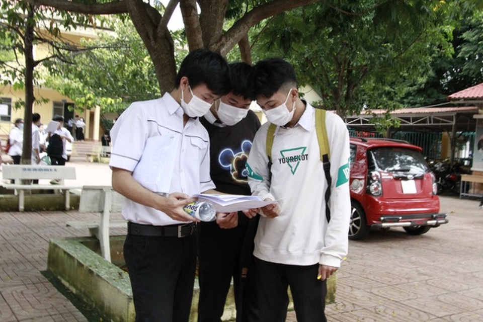 Môn toán tốt nghiệp THPT đợt 2: Thí sinh dễ dàng đạt 7 điểm để vào đại học - 1 Môn toán tốt nghiệp THPT đợt 2: Thí sinh dễ dàng đạt 7 điểm để vào đại học - 1