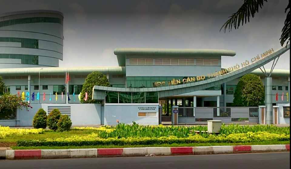 Trường đầu tiên ở TPHCM cho sinh viên nghỉ hết tháng 3 tránh dịch Covid-19 - 1 Trường đầu tiên ở TPHCM cho sinh viên nghỉ hết tháng 3 tránh dịch Covid-19 - 1