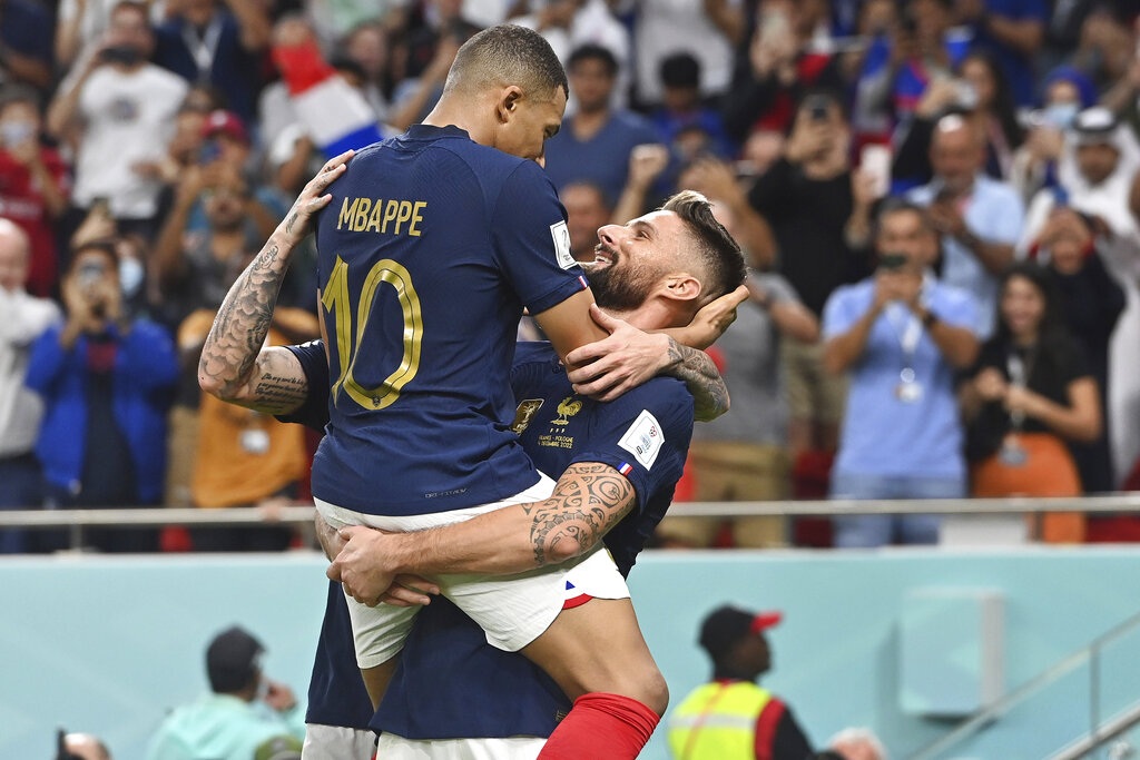 Giroud - Mbappe: Đại binh tiểu tướng, song sát trời sinh - 1