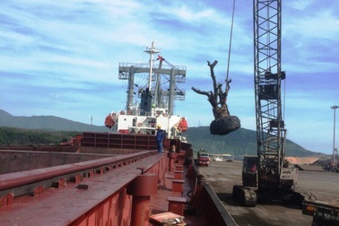 Đường bộ bị “soi”, nhiều cây “tiểu quái thú” bất ngờ hạ đường thủy