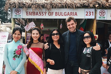 Trải nghiệm đặc sản hoa hồng Bulgaria ngay giữa lòng Hà Nội