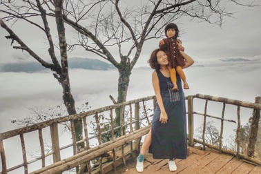 Nữ giáo viên người Hà Nội thuê nhà và dành tiền đưa con đi du lịch