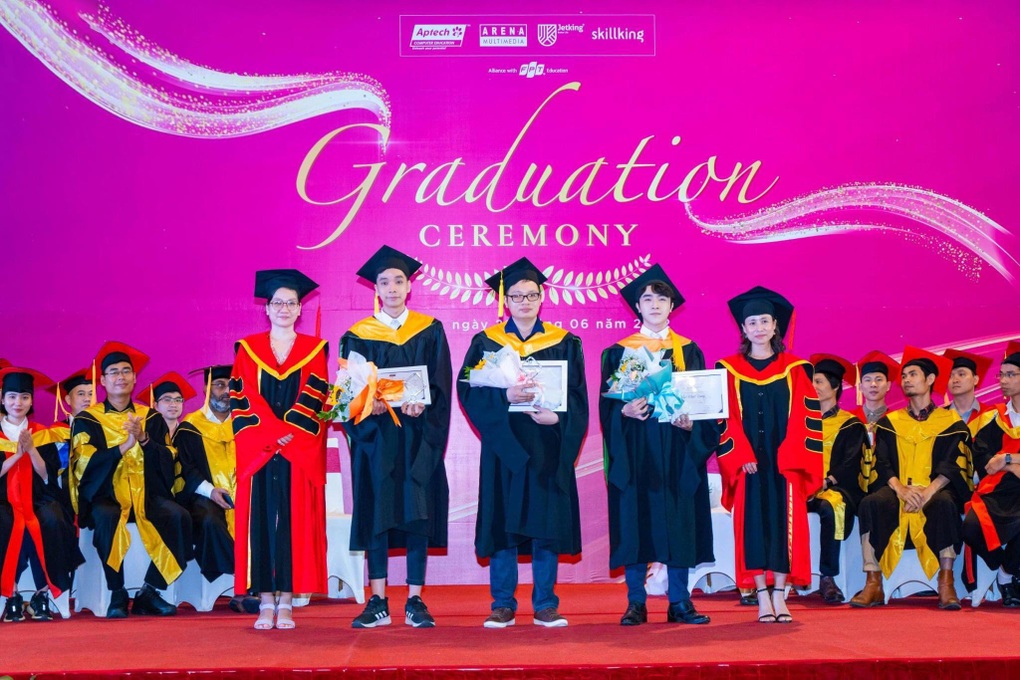 Câu chuyện truyền cảm hứng từ thầy giáo trẻ tài năng - cứ đi là sẽ đến - 5