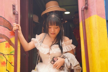 Bình Định chính thức mở tuyến du lịch bằng tàu hỏa ngắm tháp cổ