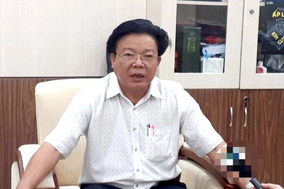 Trước khi nghỉ hưu, Giám đốc Sở GD-ĐT đề nghị dừng gói thầu 20 tỷ đồng - 1 Trước khi nghỉ hưu, Giám đốc Sở GD-ĐT đề nghị dừng gói thầu 20 tỷ đồng - 1