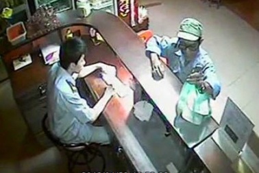 Truy tìm nghi can giết người trong khách sạn bị camera ghi hình