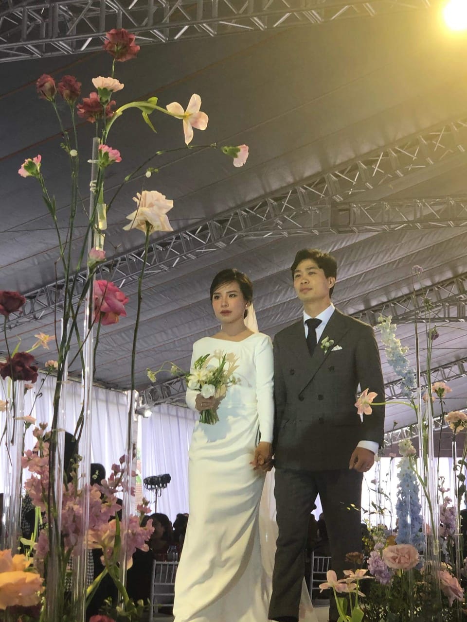 Bất ngờ với thực đơn tiệc cưới Công Phượng - Viên Minh ở Nghệ An - 4 Bất ngờ với thực đơn tiệc cưới Công Phượng - Viên Minh ở Nghệ An - 4