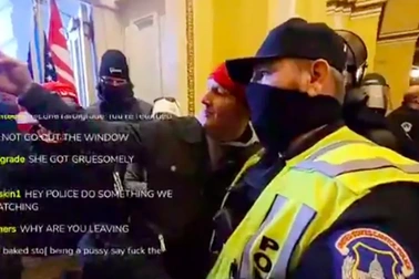 Nghi vấn có "nội gián" hỗ trợ người biểu tình trong vụ bạo loạn quốc hội Mỹ