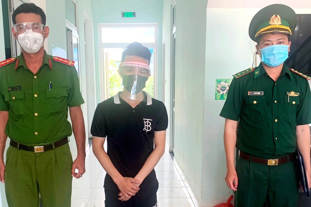 Nam thanh niên dương tính với ma túy, ra đường không đúng quy định - 1 Nam thanh niên dương tính với ma túy, ra đường không đúng quy định - 1