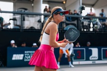 Nữ VĐV xinh đẹp 17 tuổi người Mỹ khuấy đảo làng pickleball thế giới