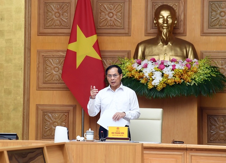 Kiểm tra ngay khi người dân tố giác hành vi buôn bán hàng giả - 1