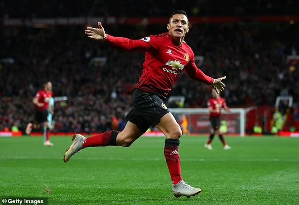 C.Ronaldo đá 3 trận bằng cả mùa giải của Alexis Sanchez và Di Maria - 5 C.Ronaldo đá 3 trận bằng cả mùa giải của Alexis Sanchez và Di Maria - 5