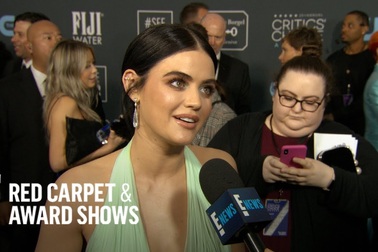 Lucy Hale xinh đẹp dự sự kiện