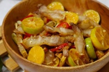 Công thức làm thịt ba chỉ lắc quất, món ăn đang khiến chị em "phát cuồng"