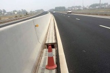 Lái ô tô đi ăn trộm 27 tấm đan trên cao tốc Bắc Giang - Lạng Sơn