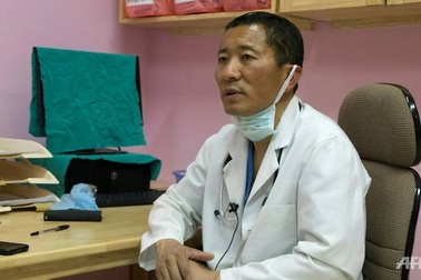 Đam mê chữa bệnh cứu người của Thủ tướng quốc gia “hạnh phúc nhất thế giới”