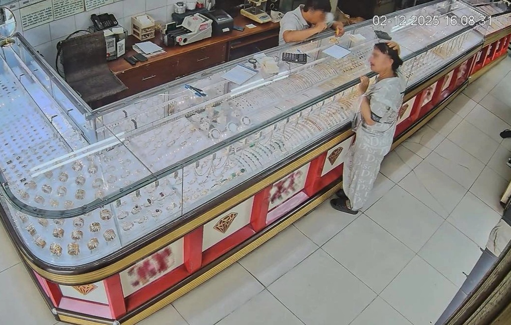 Nữ giúp việc trộm lượng lớn vàng của chủ nhà ở TPHCM - 2 Nữ giúp việc trộm lượng lớn vàng của chủ nhà ở TPHCM - 2