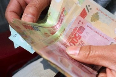 Tạm ứng lương tối đa bao nhiêu%?