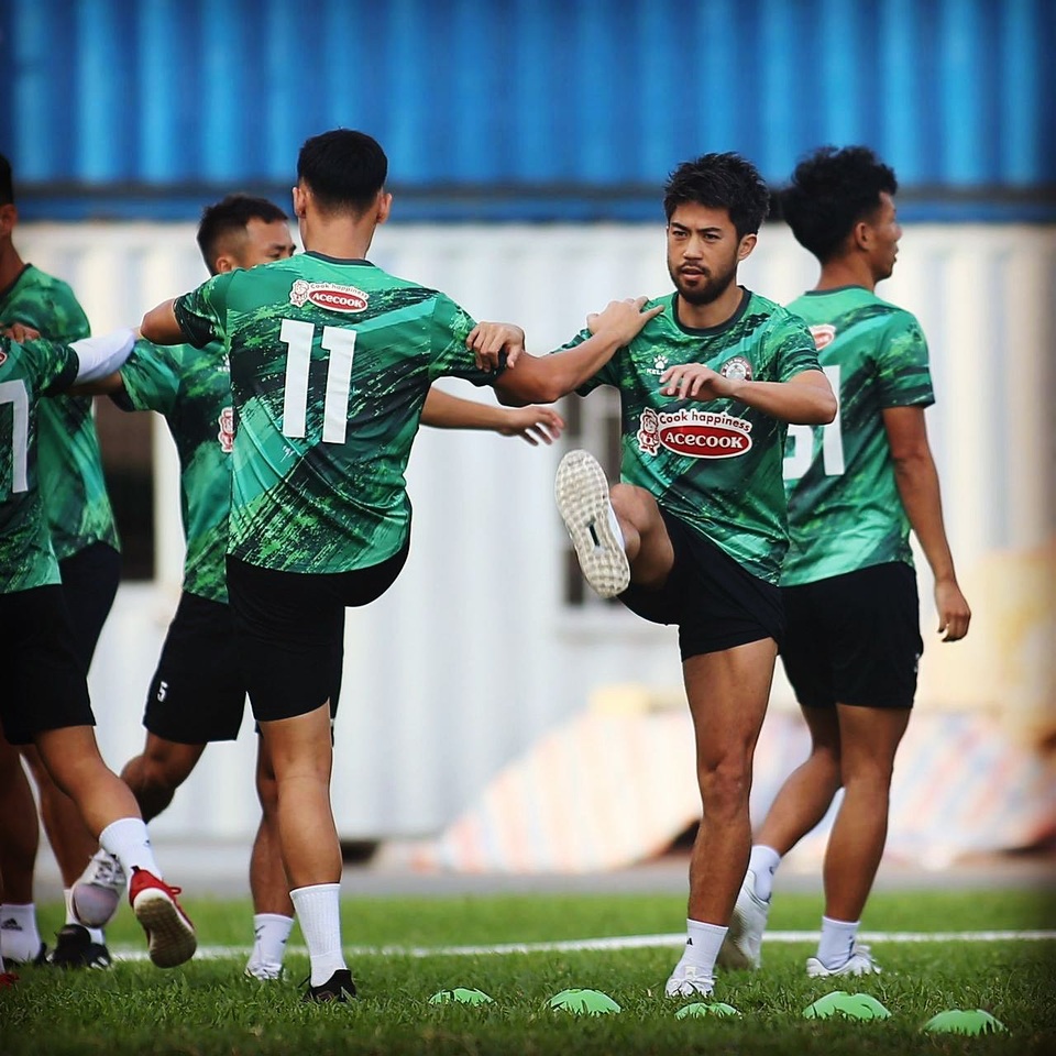 Lee Nguyễn muốn đá bóng tại Việt Nam đến năm 40 tuổi - 2 Lee Nguyễn muốn đá bóng tại Việt Nam đến năm 40 tuổi - 2