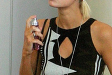 "Sành điệu" kiểu Paris Hilton!