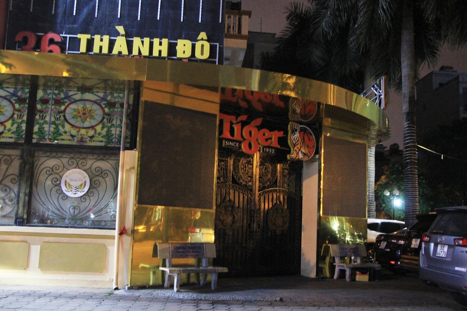 Phố karaoke Hà Nội im lìm, vắng lặng - 11 Phố karaoke Hà Nội im lìm, vắng lặng - 11