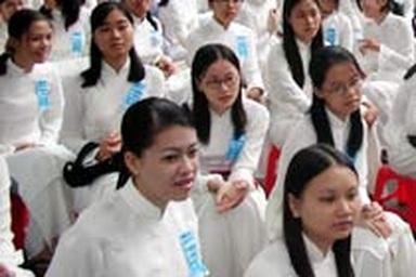 Tại sao cứ phải phân ban?