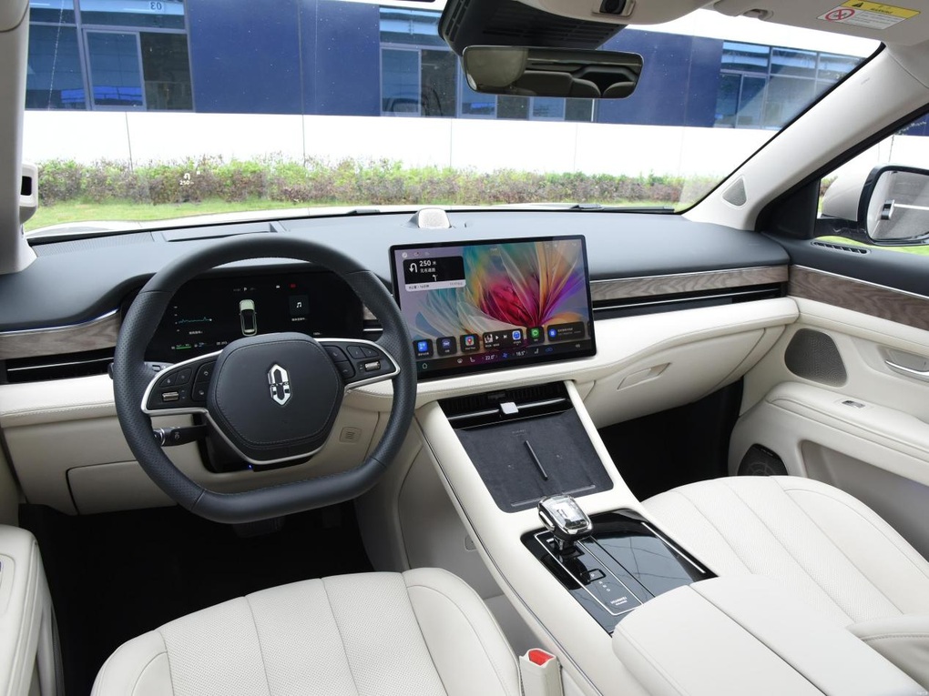 SUV điện của Huawei có gì đặc biệt mà chốt sale 20.000 xe chỉ sau 4 giờ? - 7 SUV điện của Huawei có gì đặc biệt mà chốt sale 20.000 xe chỉ sau 4 giờ? - 7