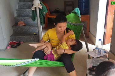 Bạn đọc Dân trí tiếp tục chia sẻ đến 3 hoàn cảnh Làng Quỳnh