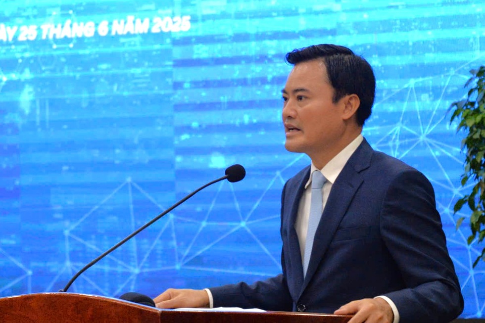 Điều chỉnh quy hoạch TPHCM: Dựa sông, vươn ra biển, phát triển đa trung tâm - 1 Điều chỉnh quy hoạch TPHCM: Dựa sông, vươn ra biển, phát triển đa trung tâm - 1