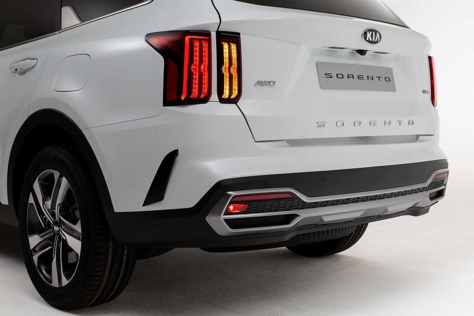 Kia Sorento 2021 chính thức ra mắt - Hoàn toàn lột xác - 15 Kia Sorento 2021 chính thức ra mắt - Hoàn toàn lột xác - 15
