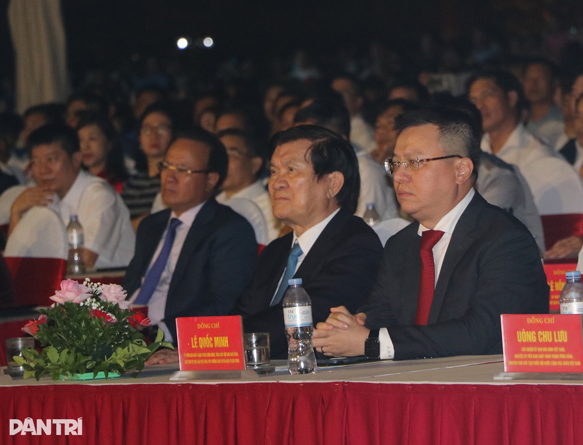 Huyền thoại về những người dám chết để được thấy con đường sống - 2