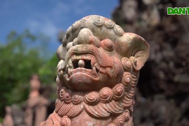 Lăng mộ hoành tráng được đồn có giá trị  3000 cây vàng ở Kiên Giang