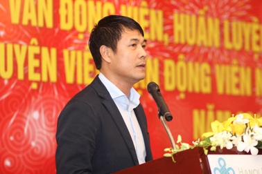 HLV Hữu Thắng đề xuất thuê bác sĩ nước ngoài với Bộ trưởng