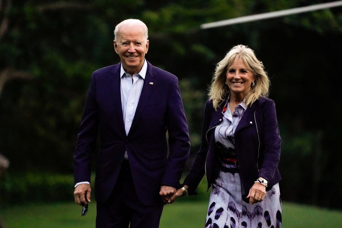 Tiết lộ thu nhập của vợ chồng Tổng thống Mỹ Biden - 1 Tiết lộ thu nhập của vợ chồng Tổng thống Mỹ Biden - 1