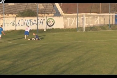 Pha bỏ lỡ bàn thắng cực kỳ tồi tệ