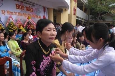 Rộn ràng ngày lễ tri ân thầy cô