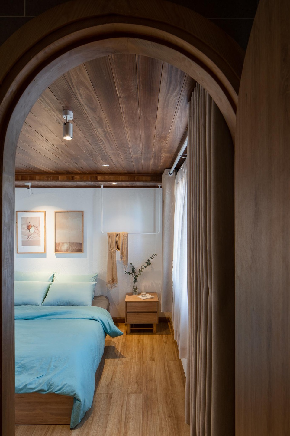 Chiêm ngưỡng căn nhà có nhiều cửa sổ, đẹp “không rời mắt” ở Đà Lạt - 10