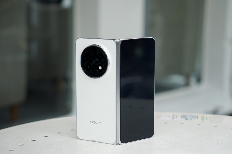 Đánh giá OPPO Find N5: Điện thoại màn hình gập mỏng nhất thế giới - 3 Đánh giá OPPO Find N5: Điện thoại màn hình gập mỏng nhất thế giới - 3