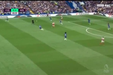 Chelsea 2-2 Arsenal: Iwobi quân bình tỉ số trận đấu