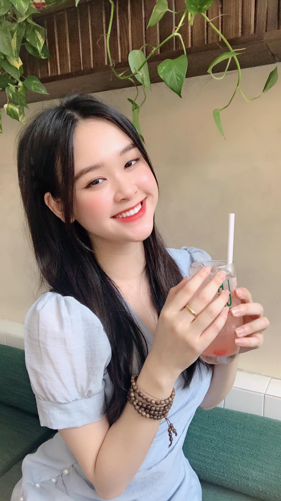 Á khôi Sinh viên Việt Nam tươi xinh trong màu áo Đoàn khi đi bầu cử - 3 Á khôi Sinh viên Việt Nam tươi xinh trong màu áo Đoàn khi đi bầu cử - 3