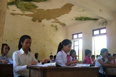 Hà Tĩnh: Tu sửa lại ngôi trường sắp sập