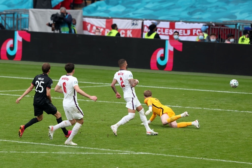 Những khoảnh khắc tuyển Anh hạ gục Đức tại Wembley - 14 Những khoảnh khắc tuyển Anh hạ gục Đức tại Wembley - 14