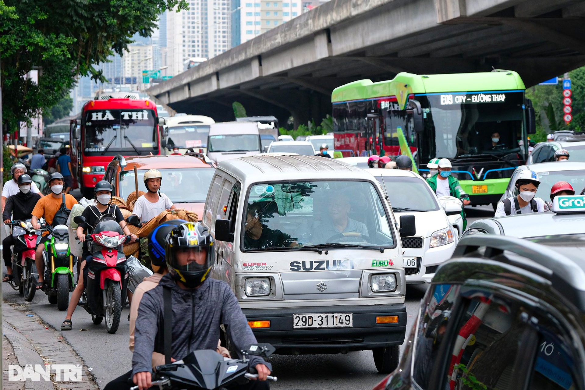 Giao thông cửa ngõ Hà Nội: Một ngả tắc, 2 ngả thông - 7 Giao thông cửa ngõ Hà Nội: Một ngả tắc, 2 ngả thông - 7