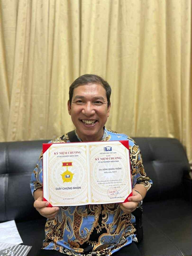 Lý do NSƯT Quang Thắng nhận kỷ niệm chương điện ảnh chậm hơn đồng nghiệp - 1
