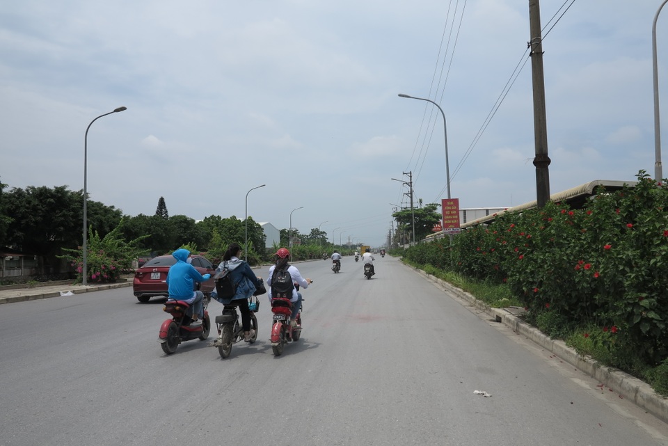 Cơn sốt đất ven khu công nghiệp: Môi giới Hà Nội đút túi trăm triệu - 1 Cơn sốt đất ven khu công nghiệp: Môi giới Hà Nội đút túi trăm triệu - 1