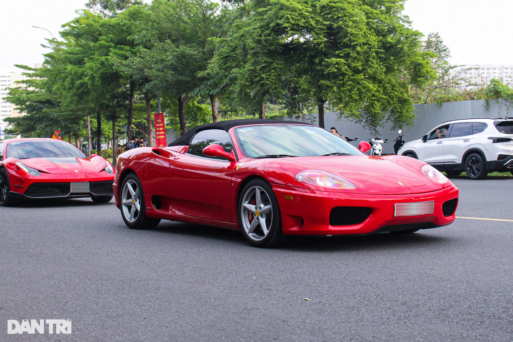 Ông Đặng Lê Nguyên Vũ mua lại hai siêu xe Ferrari hàng hiếm từng bán đi - 3 Ông Đặng Lê Nguyên Vũ mua lại hai siêu xe Ferrari hàng hiếm từng bán đi - 3