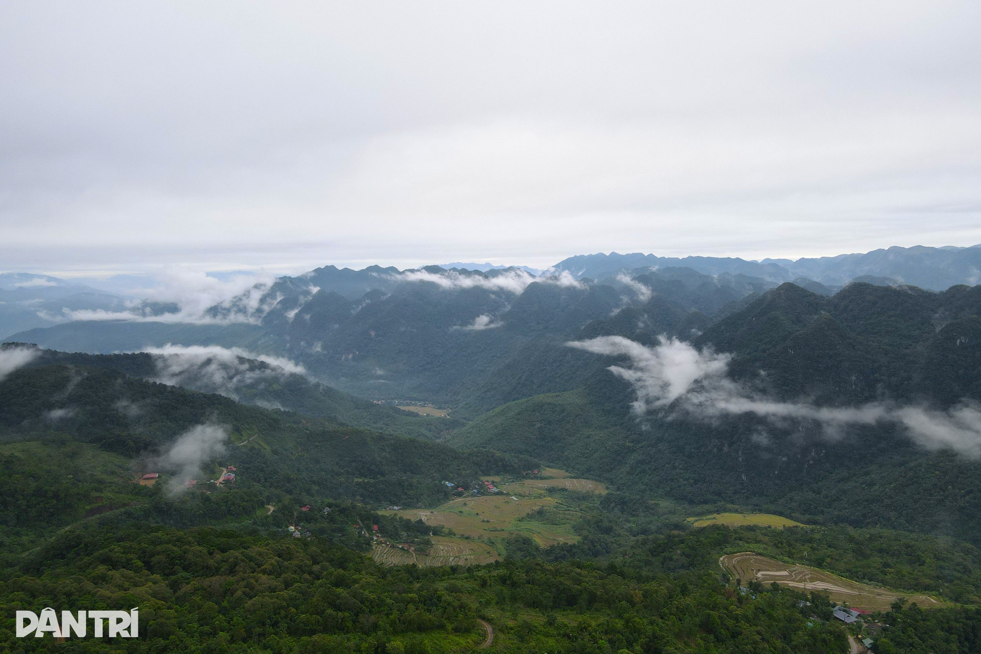 Ngắm bản làng Pù Luông trong làn sương mù mờ ảo - 10 Ngắm bản làng Pù Luông trong làn sương mù mờ ảo - 10