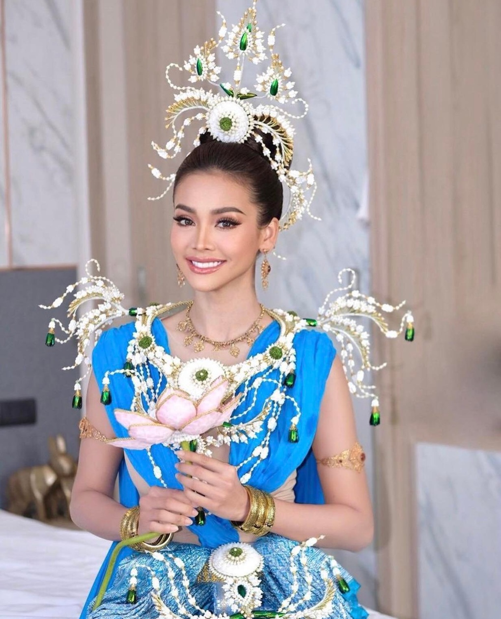 Á hậu Hòa bình Engfa Wahara kiếm gần nửa tỷ đồng cho một sự kiện - 4 Á hậu Hòa bình Engfa Wahara kiếm gần nửa tỷ đồng cho một sự kiện - 4