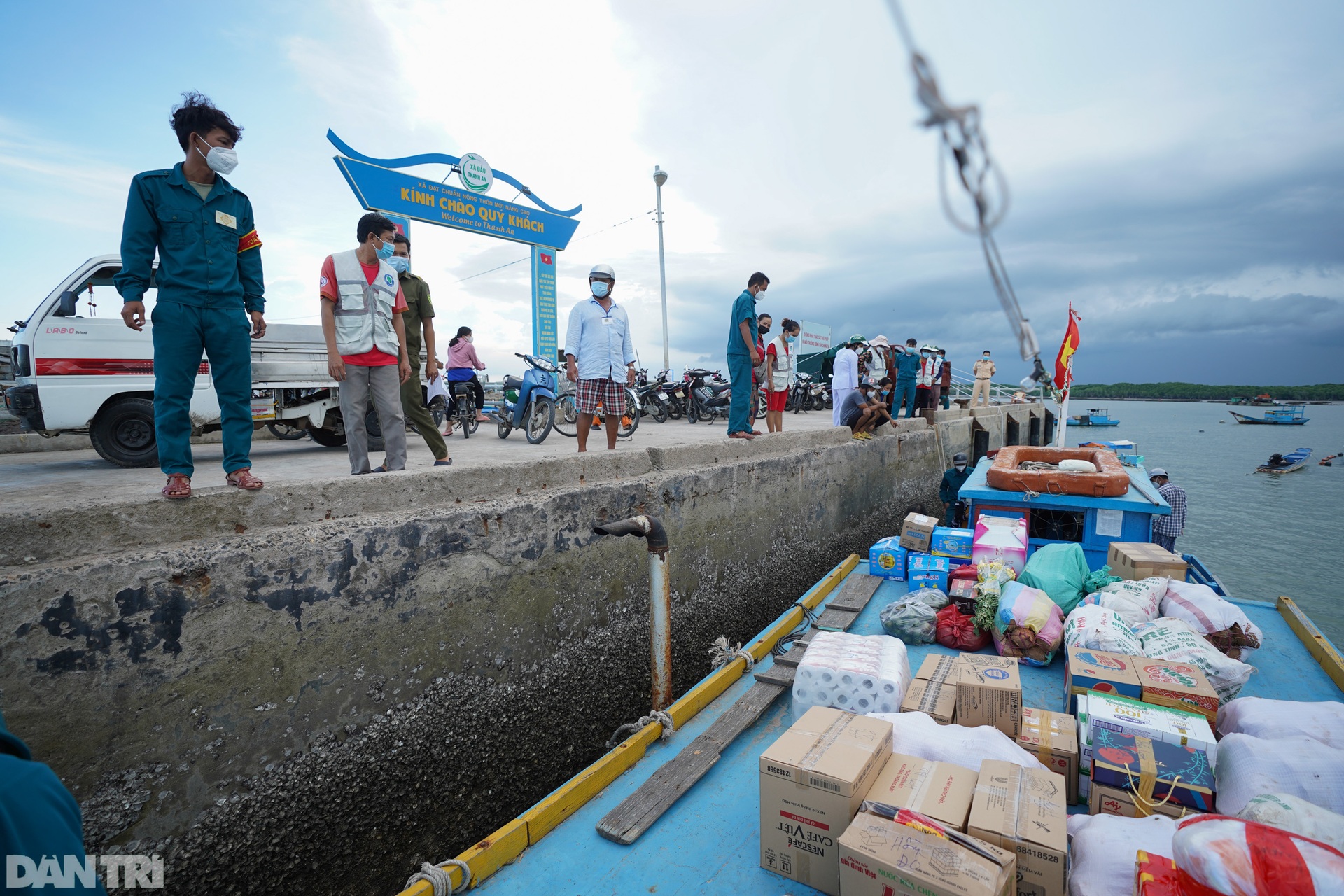 Trắng đêm bảo vệ vùng xanh trên biển tại xã đảo duy nhất ở TPHCM - 5 Trắng đêm bảo vệ vùng xanh trên biển tại xã đảo duy nhất ở TPHCM - 5